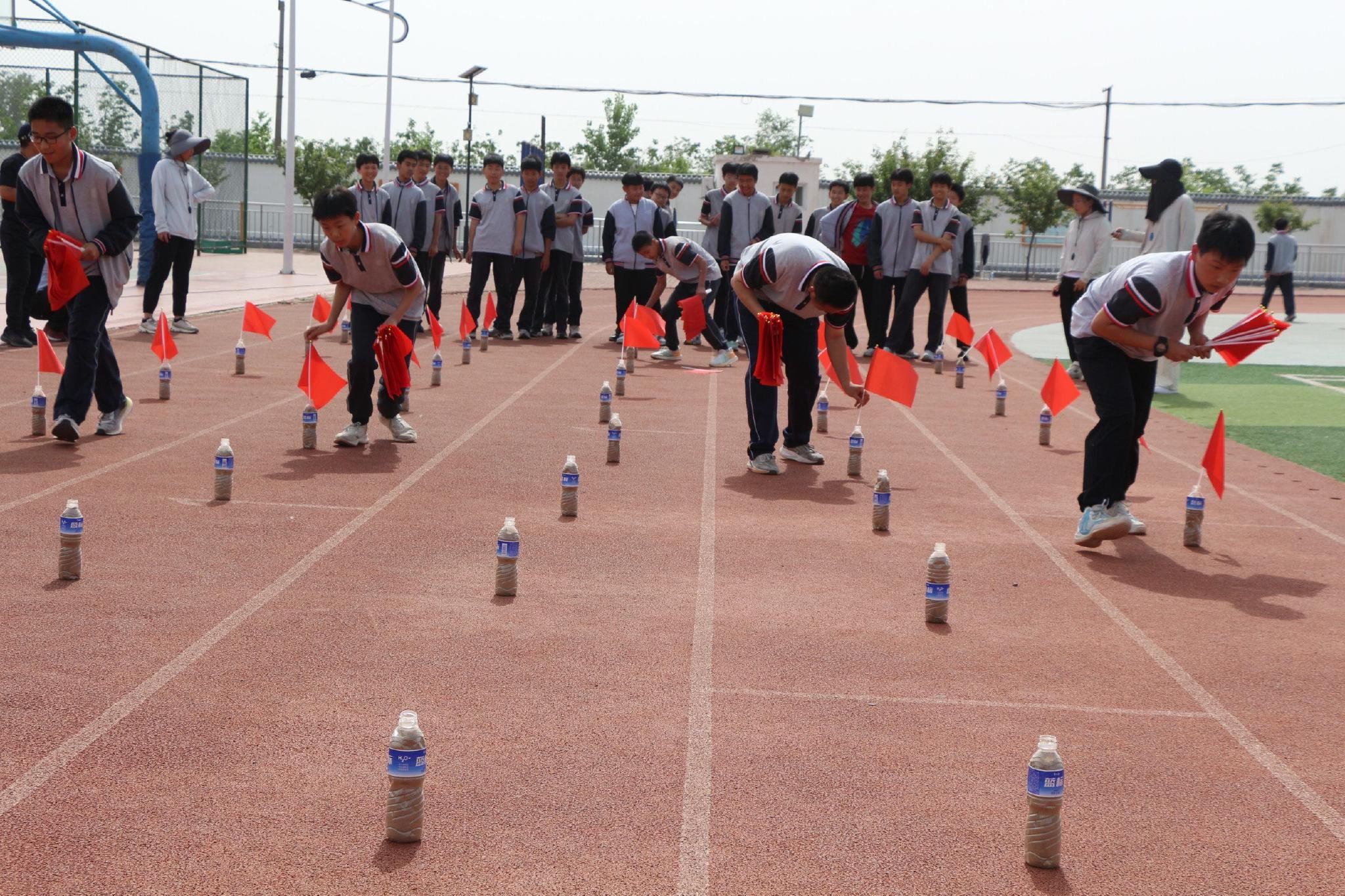 心中有阳光 一起"趣"运动 郑州市惠济五中举行心理健康运动会