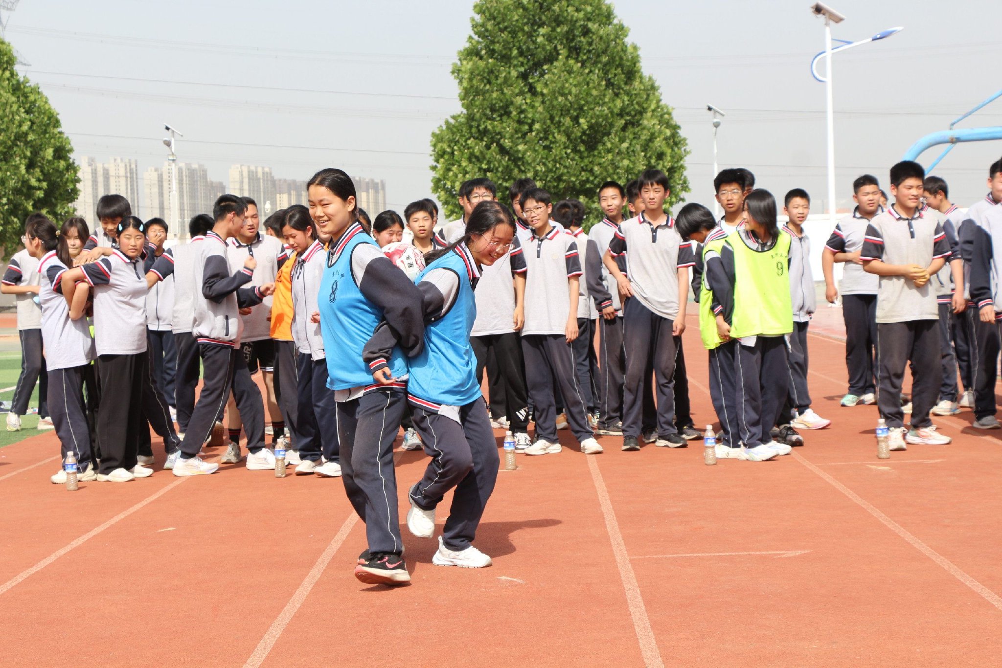 心中有阳光 一起"趣"运动 郑州市惠济五中举行心理健康运动会