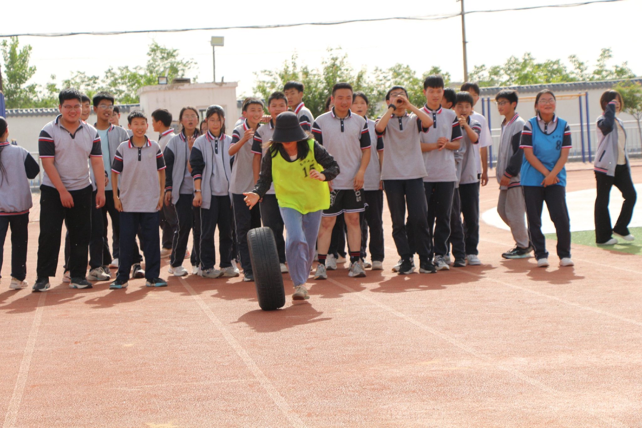 心中有阳光 一起"趣"运动 郑州市惠济五中举行心理健康运动会