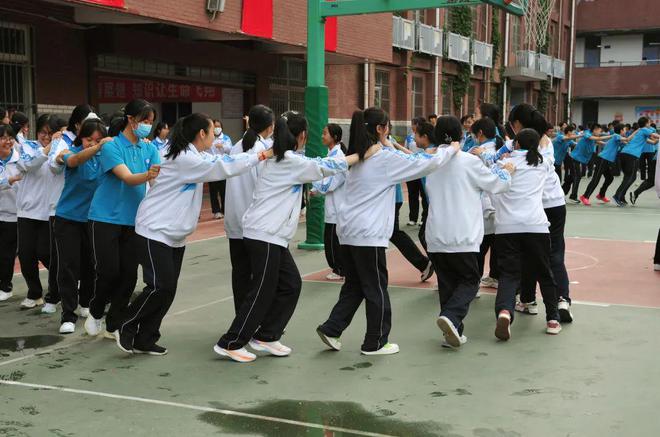 西安市西光中学初三年级开展减压赋能活动