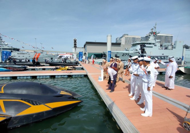 外媒关注乌克兰企业新型军用潜艇，外观奇特“就像来自《007》”