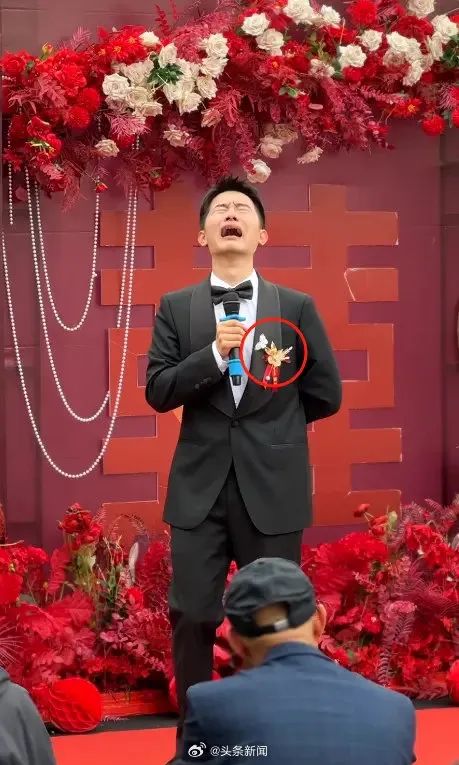 "和男朋友去唱歌,他在ktv里练起了教资面试……"哈哈哈谁能学过你啊