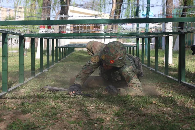 "单兵勇士"勇闯赛道,不服来战!