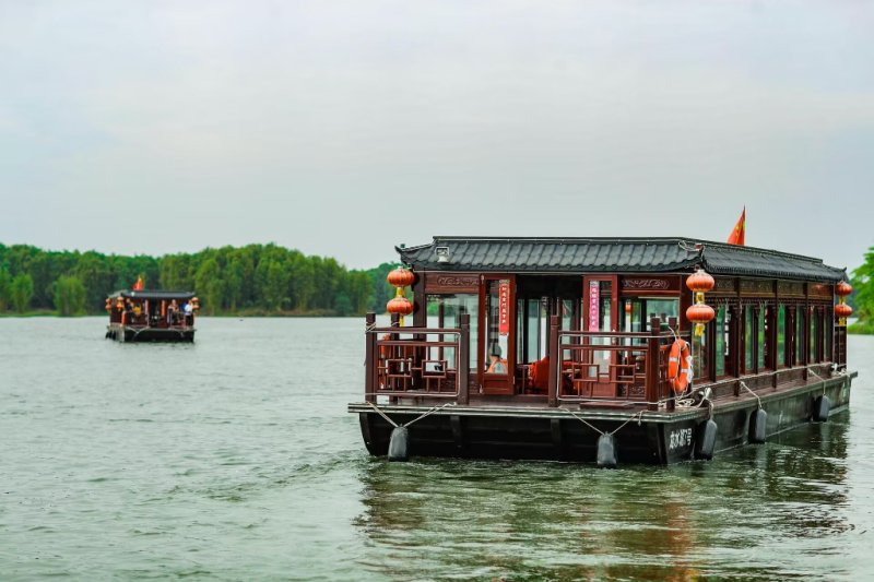 龙水湖画舫.