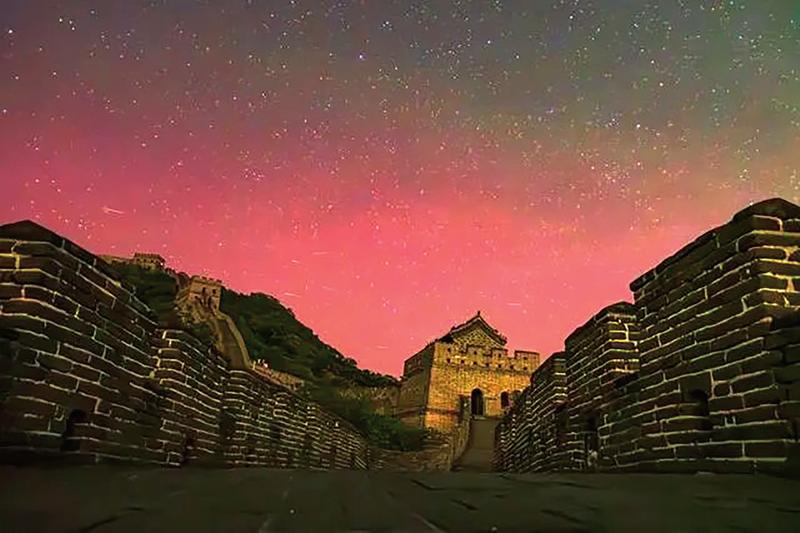 美!长城与极光"同框"