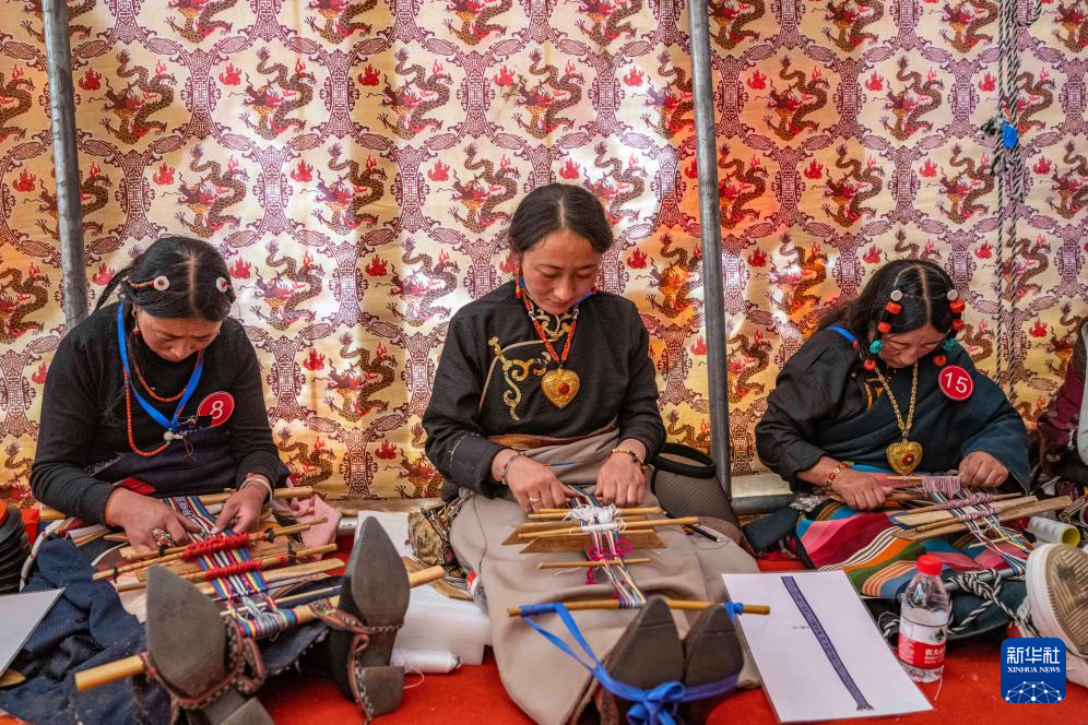 在西藏那曲市聂荣县举行的第三届"乡村振兴 那曲奋进"农牧民技能大赛