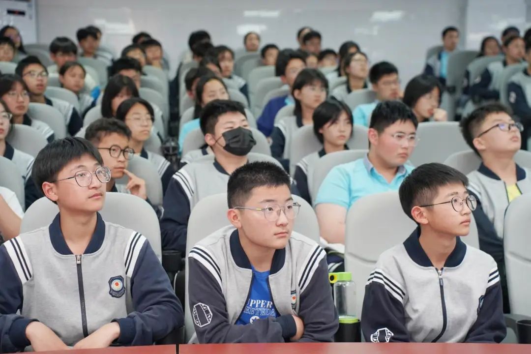 合肥市行知学校举办"科学家进校园"活动暨"科学副校长"聘任仪式