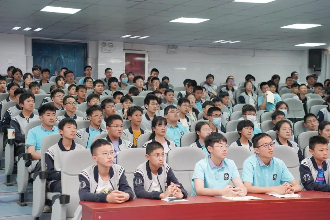 合肥市行知学校举办"科学家进校园"活动暨"科学副校长"聘任仪式