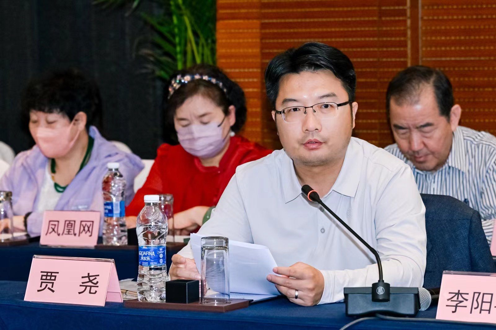 探索中国影视创作生产新风向 电视剧《去有风的地方》