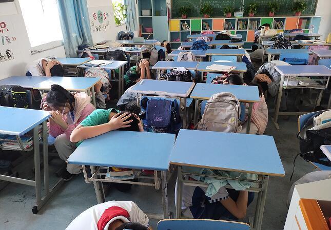 人人讲安全 个个会应急——合肥市巢湖路小学5·12防震疏散演练