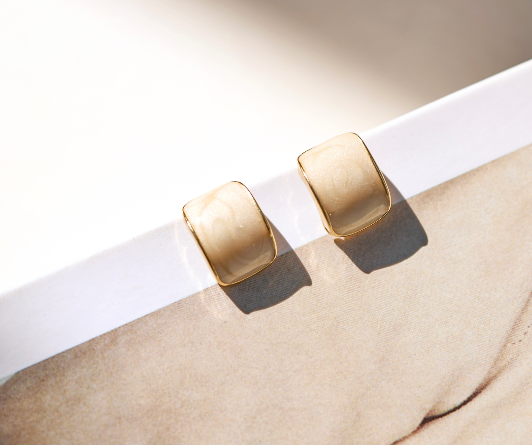 被人夸爆的"s925银针耳钉",每对才不到10块钱!