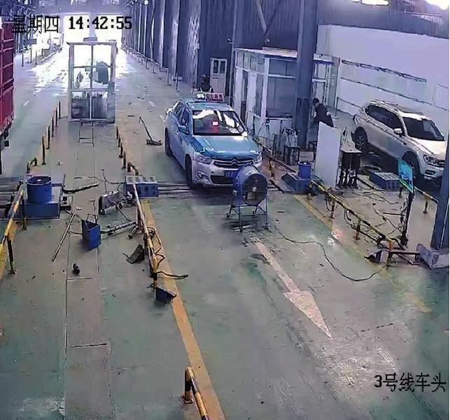 当地通过蚌埠市机动车排放检测智能防作弊系统发现并查获一起汽车尾气