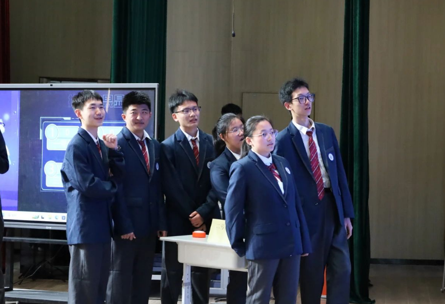 西安交大附中空港高级中学首届科学节圆满落幕,科技创新教育成果显著