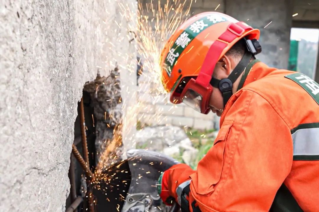 侦检精心构设战场环境开展工兵防化专业训练武警福建总队某部综合作战