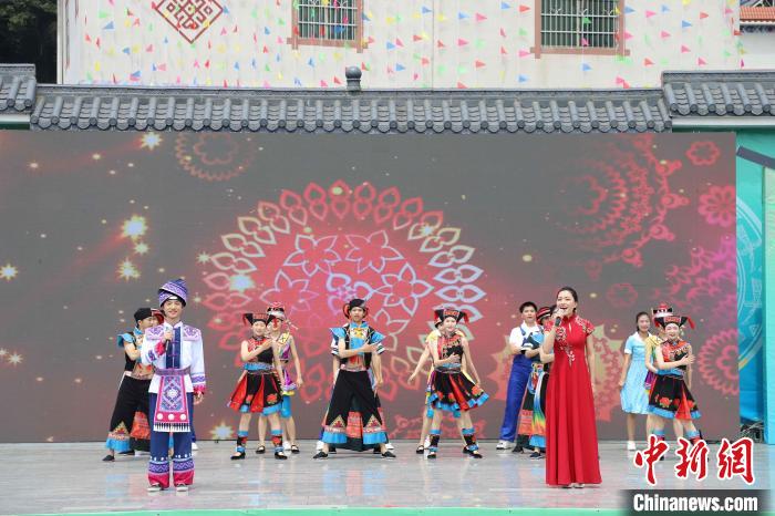 5月15日，广东连山壮族瑶族自治县举行“牛王诞”暨露营音乐节活动。连山县融媒体中心供图