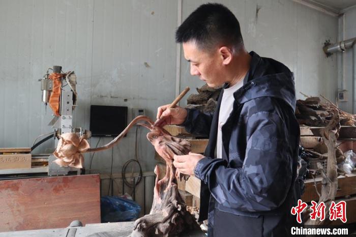 文化旅游,休闲娱乐,观光体验,文化养老等内容,建成了吉林市浪木根雕的
