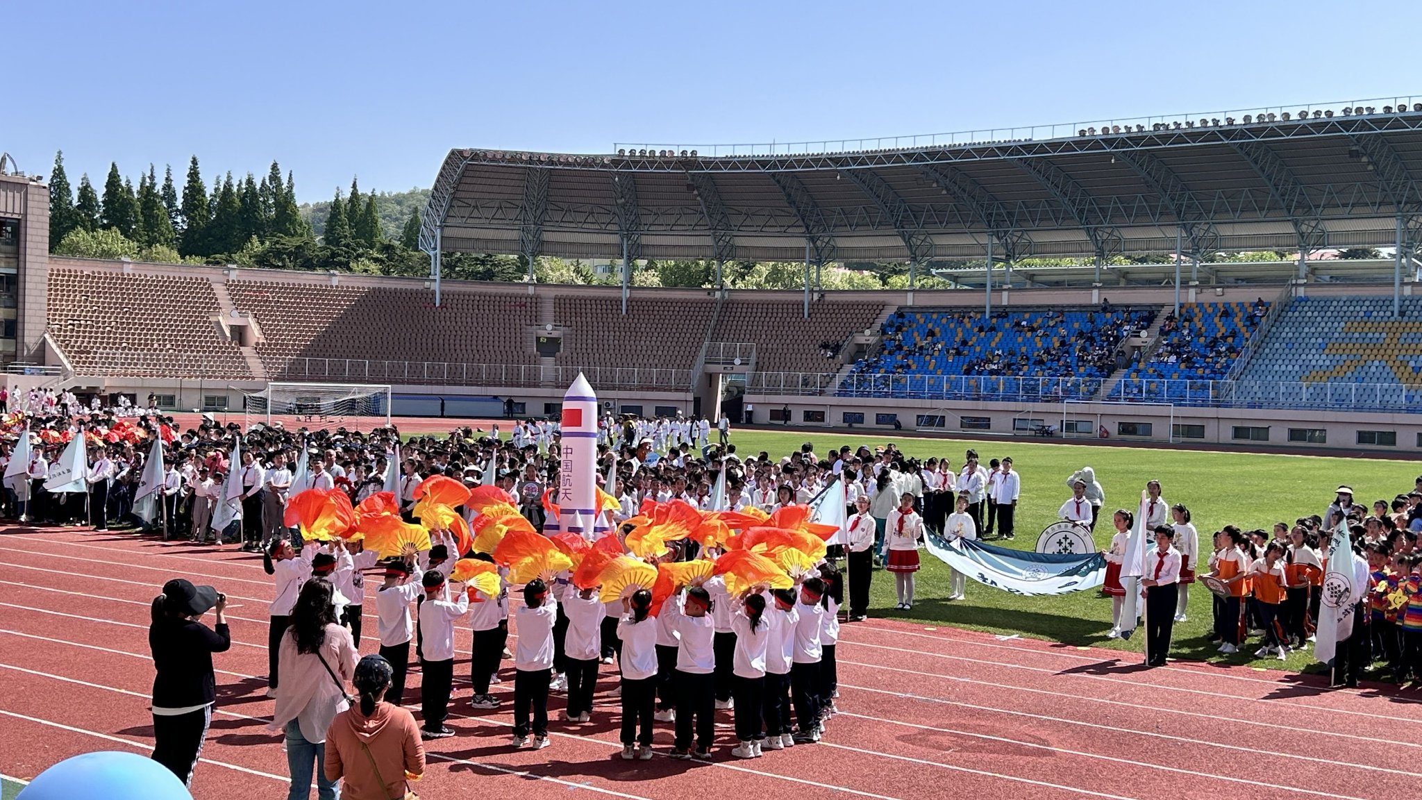 科技,绿色,人文相辉映 2024年青岛德县路小学教育集团春季运动会与