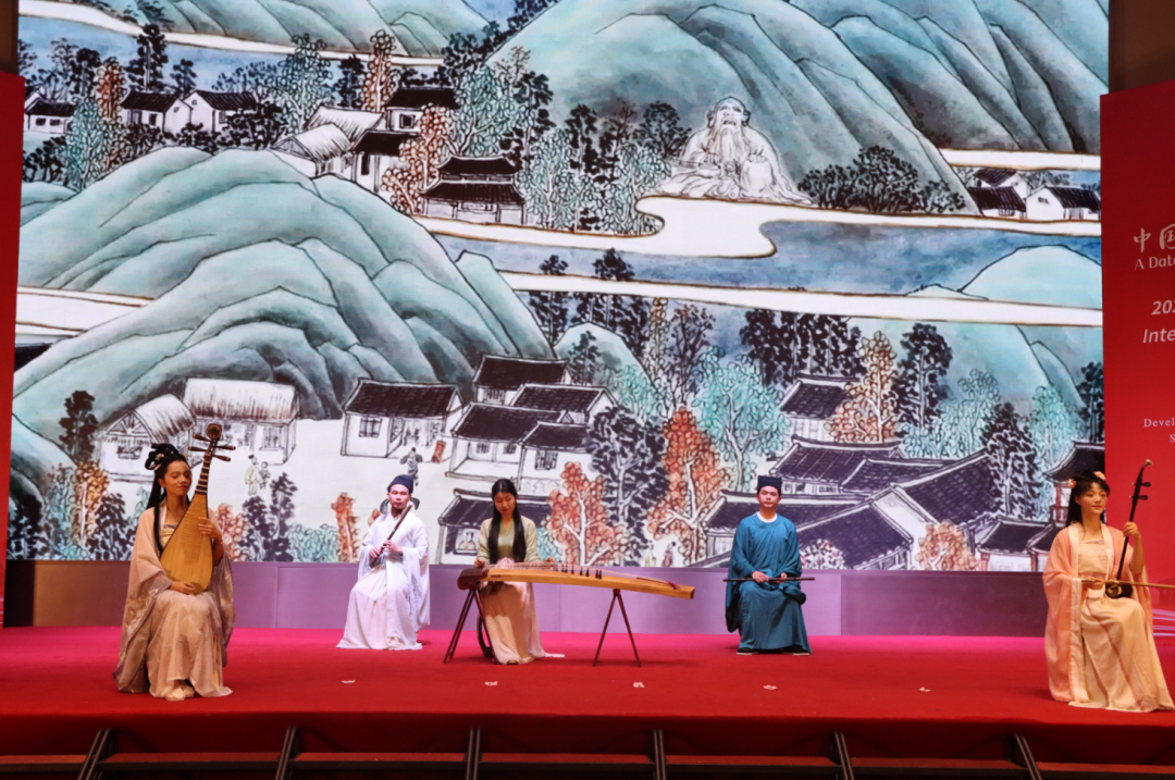古诗词艺术歌曲《青玉案》节目表演 东南网记者 卢金福 摄