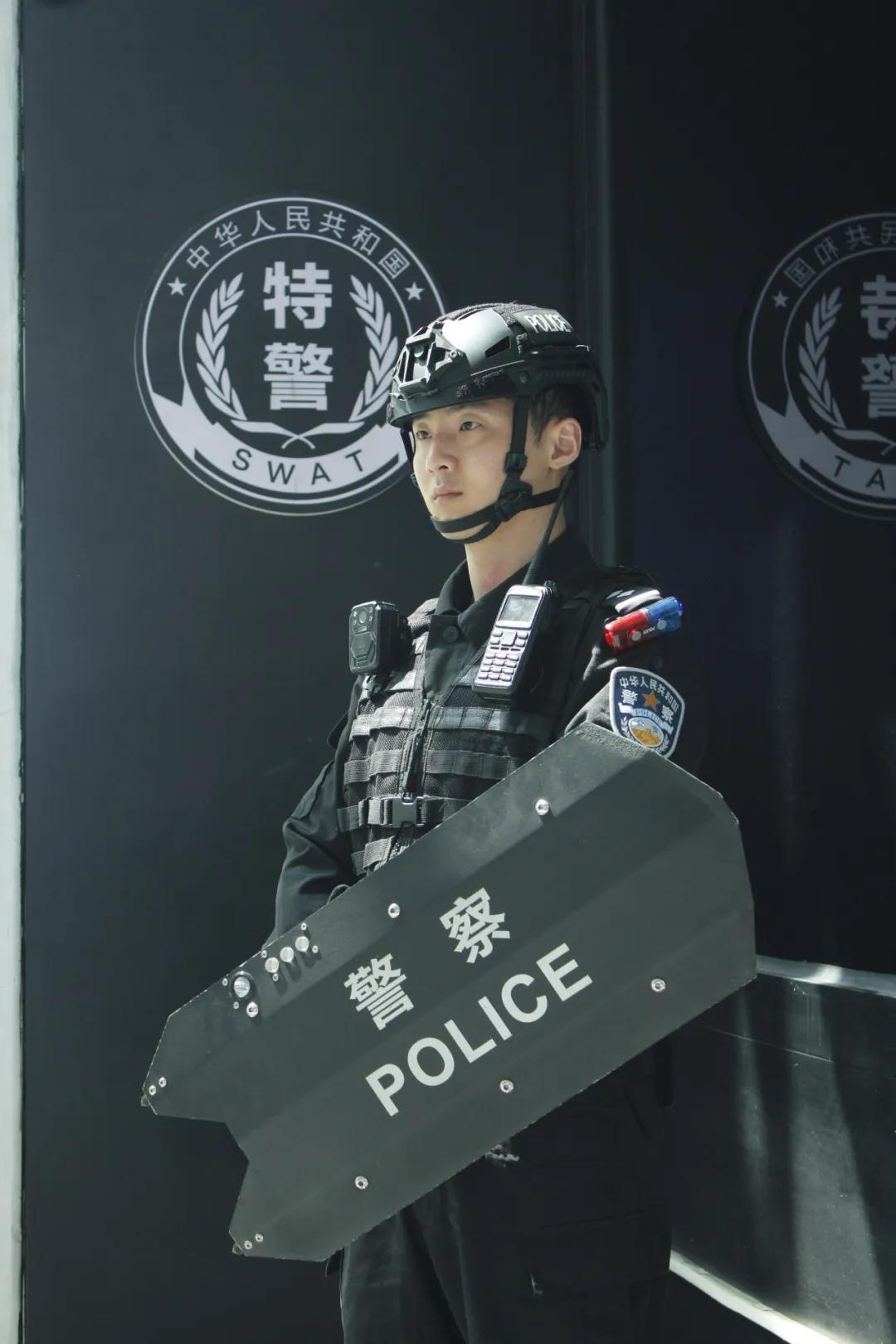 特警队员多次获得全国冠军!早安