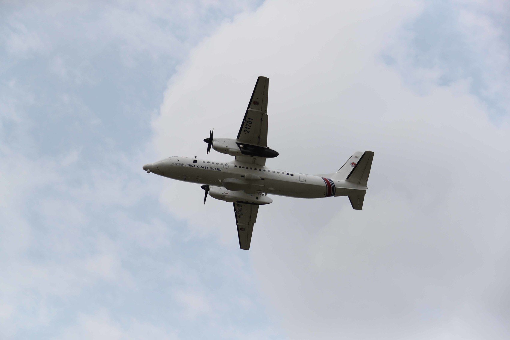 图为5月14日海警飞机在休渔海域进行空中巡查。（中国海警局南海分局供图）