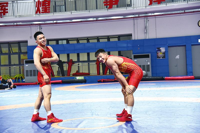 广西两名摔跤健儿备战奥运|奥运会_新浪财经_新浪网