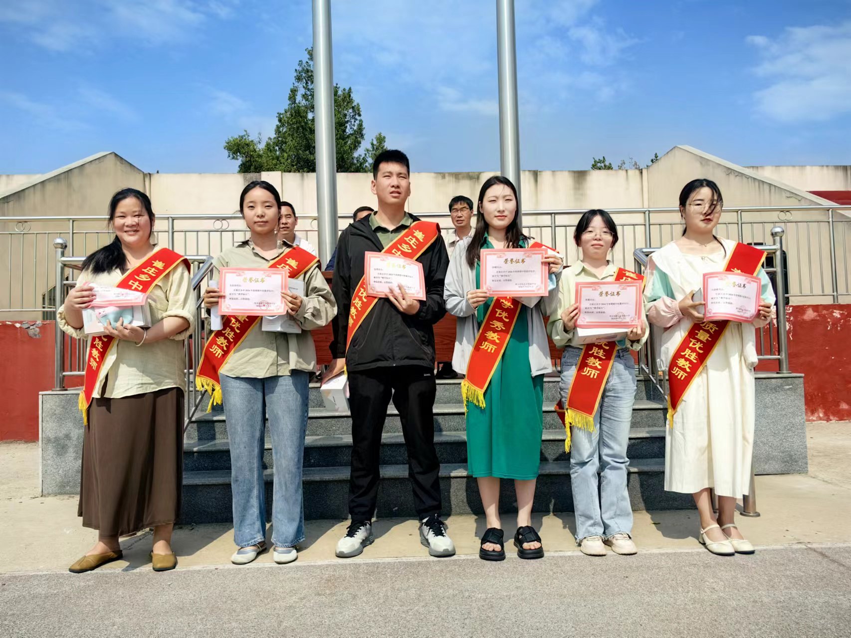 "梅花香自苦寒来","千锤百炼出深山",八(3)班学生寇涛从自己的学习