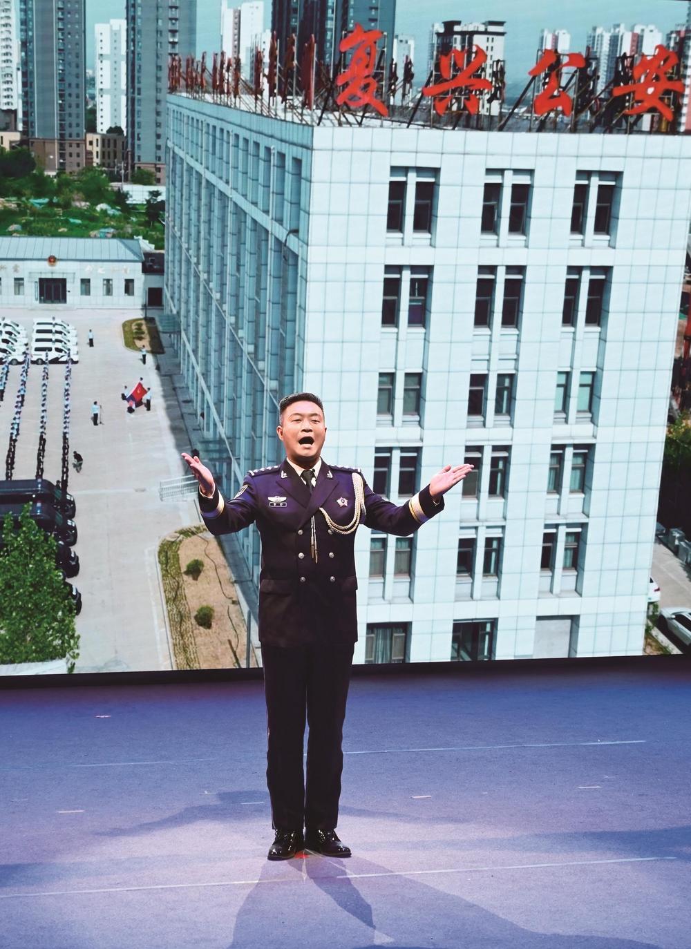 邯郸市公安局举办"向人民报告"暨"我做的群众最满意的一件事"英模事迹