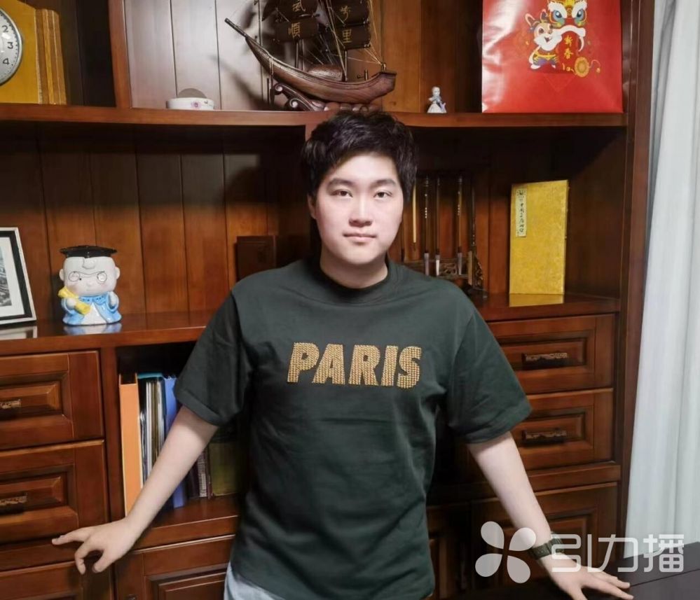 2017年参加中考的袁浩为,在周围同学的建议和父母的支持下,选择了吴中