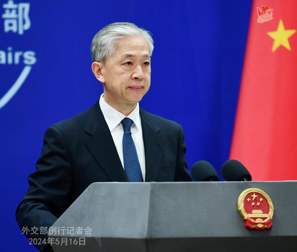 (记者 张蔚然)据报道,日本前首相麻生太郎15日在东京会见台北市市长蒋