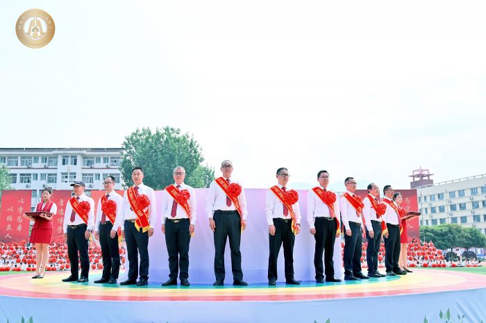 四川省剑门关高级中学"办高中20年"成果汇报会举行