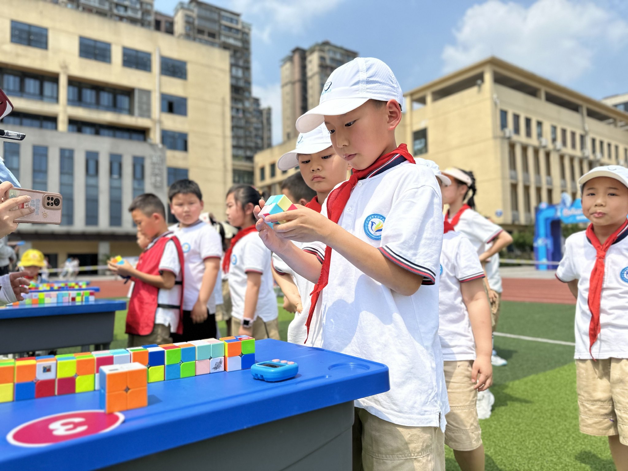 泸州市实验小学城西学校举行第四届校园科技文化艺术节