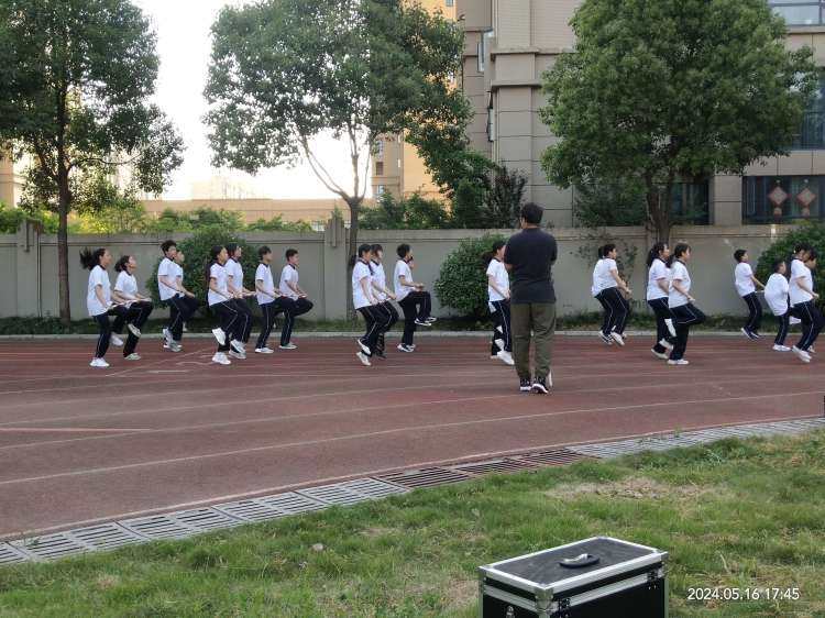 成功举办南阳市"十万教师课堂教学大比武"初中体育学科市级现场比赛