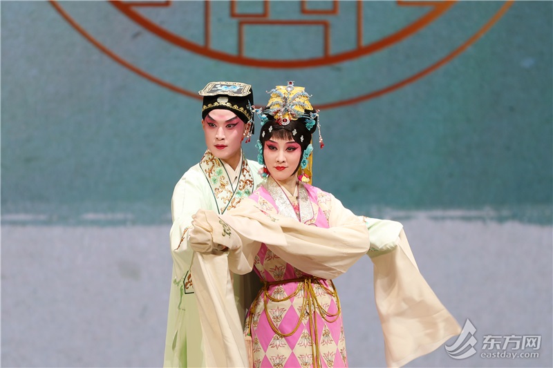 致敬"昆大班",上海昆剧团折子戏集锦回首昆曲"成长"历程|昆曲_新浪财