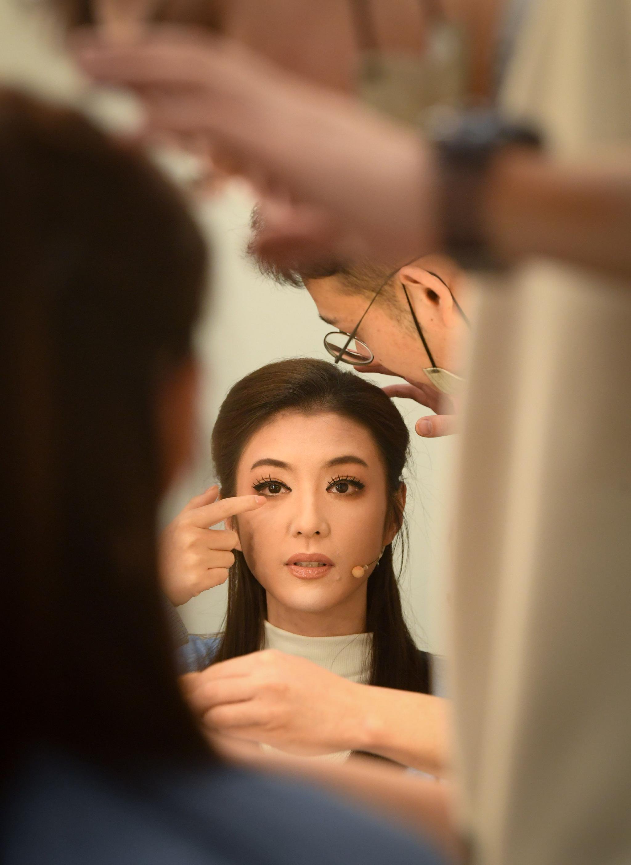 老戏曲何以圈粉新戏迷——"浙江小百花"现象透视