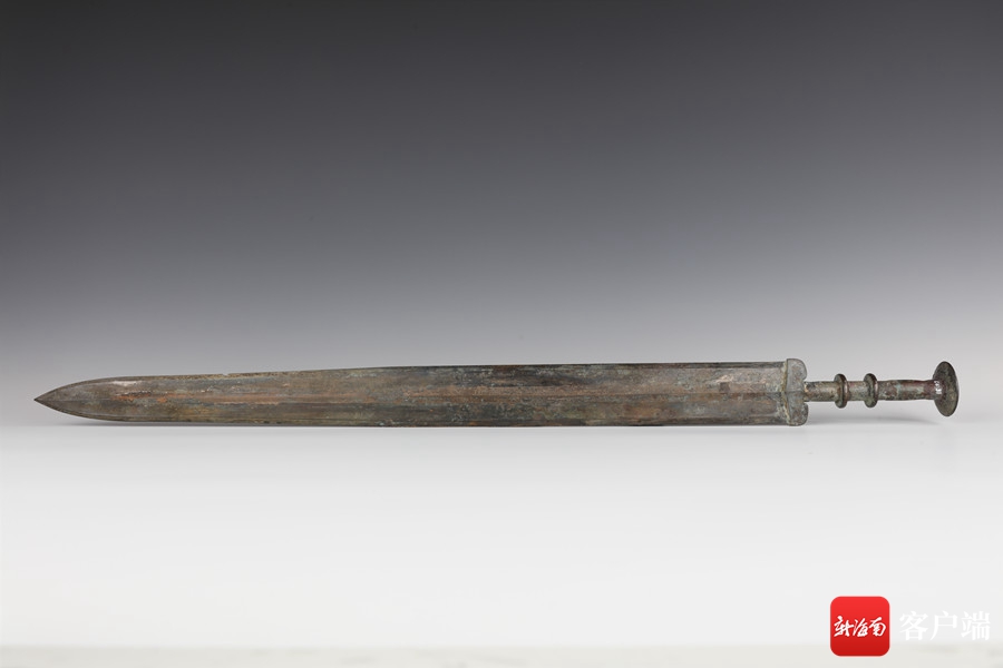 "亓北古"古音与"盲姑"相近, 此剑之主应为越王勾践之孙越王盲姑"不寿"