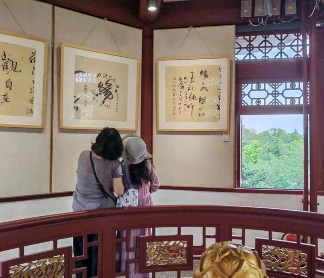 邓代昆,牛放,张勤涛"后浪三人行"书法展开幕