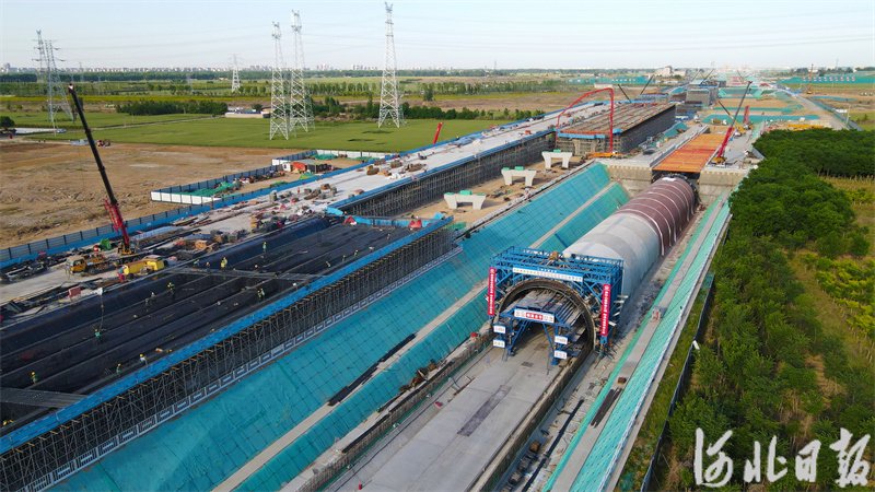 雄忻高铁雄安地下段工程施工正酣