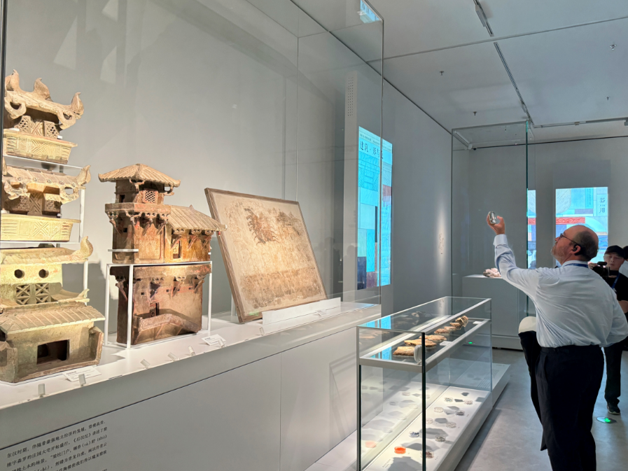 陕西历史博物馆秦汉馆"城与陵"和"技与美"专题陈列展亮相