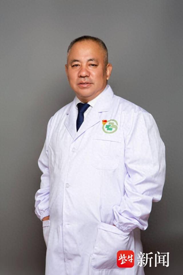 感觉情况不妙他立即冲到医院,争分夺秒溶栓保住自己一条命|何平_新浪