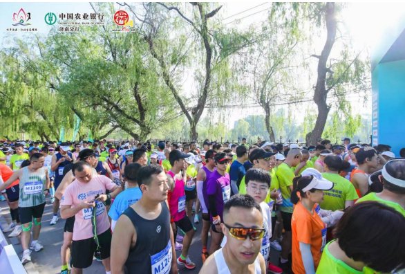 2024济南市章丘区白云湖半程马拉松赛圆满落幕