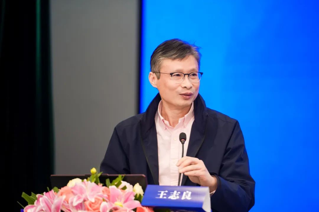 上海交通大学医学院附属第九人民医院郭涛《虹膜缺失的治疗进展》复旦