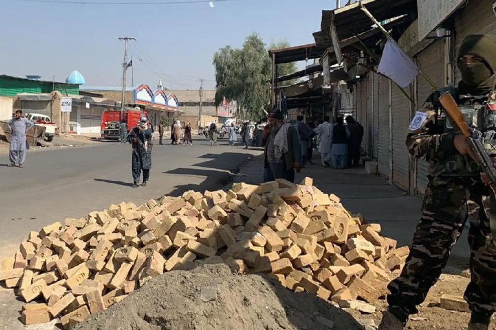 阿富汗巴米扬省发生枪击 造成多名外国游客死伤