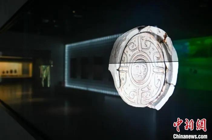 2023年9月11日，云阳博物馆数字化体验厅展示的三维文物。中新网记者 何蓬磊 摄