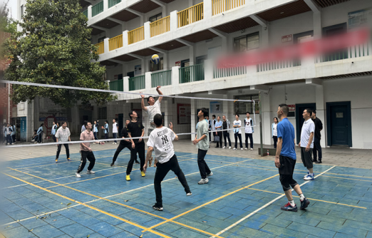 九江实验中学举行2024年教职工气排球比赛