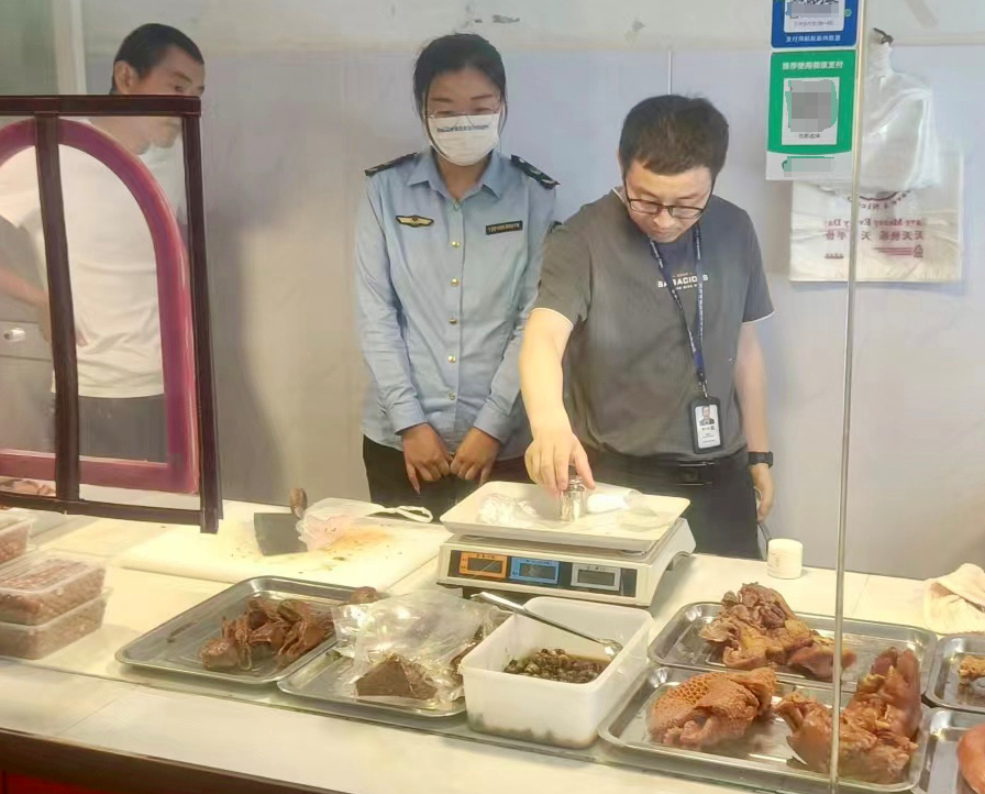 对"缺斤少两"说不!安徽省巢湖市中垾市场监管所开展计量专项检查