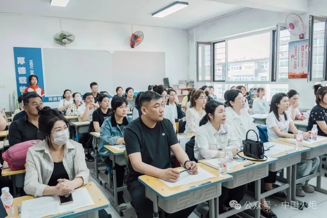 5月17日,台安县逸夫小学教育集团关工委以"家校同心育花开 聚力同行促