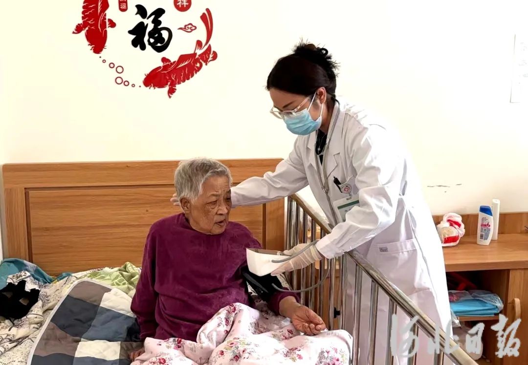 加快布局医养康养产业,养老机构与医疗机构签约服务全覆盖,推动京廊