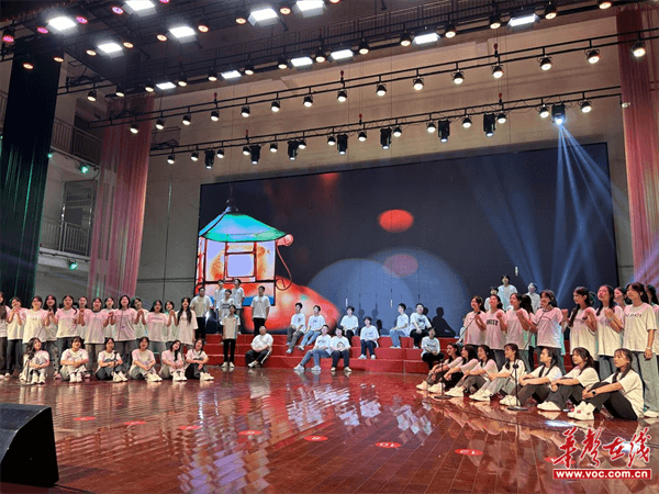 礼赞青春 桂阳县第一中学举行2024届高三成人礼暨文艺汇演