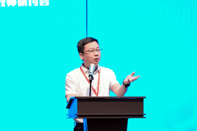 第十二届全国大学生制药工程设计竞赛指导教师研讨会在渝召开