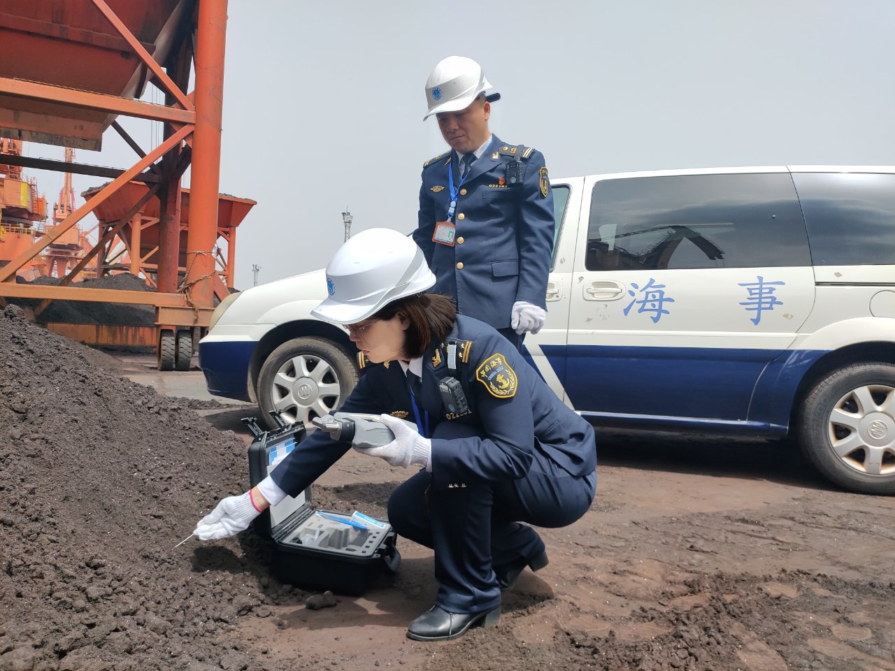 柔肩挑重任的女队长|海事_新浪财经_新浪网